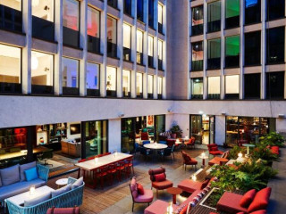 citizenM Paris Champs-Élysées