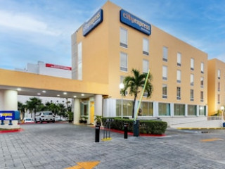 CITY EXPRESS CANCUN