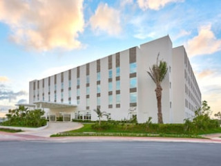 CITY EXPRESS PLUS CANCUN AEROPUERTO