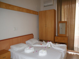 CITY HOTEL PENSION