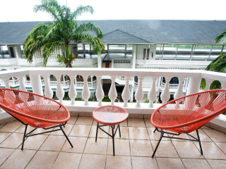 CityBlue Creekside Hotel & Suites