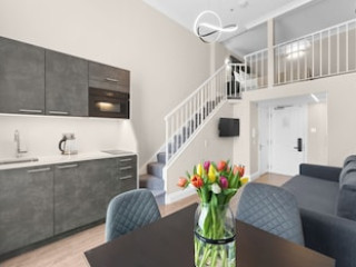 CLEVELAND APARTMENTS