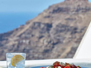 Cliff Side Suites
