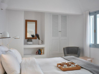 Cliff Side Suites