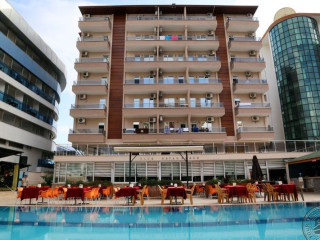 CLUB BAYAR BEACH HOTEL