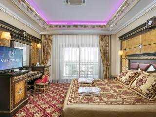 Golden Tulip Vivaldi