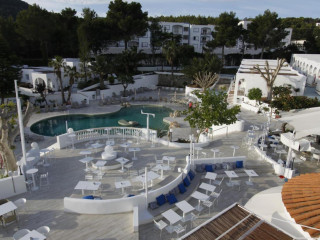 CLUB PORTINATX HOTEL IBIZA.