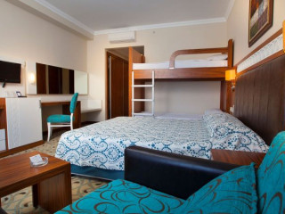 CLUB SIDE COAST HOTEL