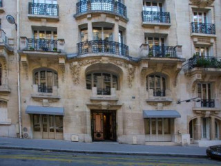 CMG DELUXE TOUR EIFFEL V