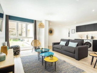 CMG RESIDENCE BUTTES CHAUMONT - BOTZARIS