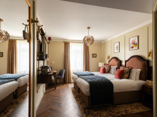 Coach & Horses Hotel