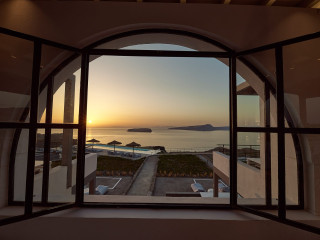 COCO-MAT Hotel Santorini