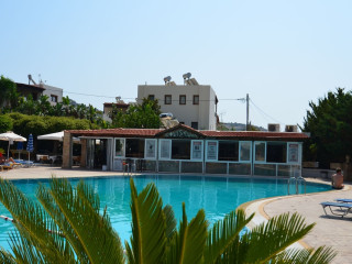 Coliseum Studios and Apartments