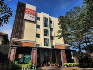 THE BANGKOK CHA CHA SUITE