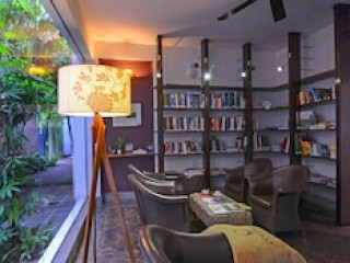 COLOMBO COURT HOTEL & SPA