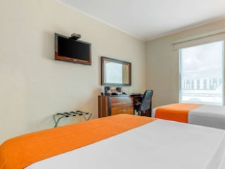 COMFORT INN CANCUN AEROPUERTO