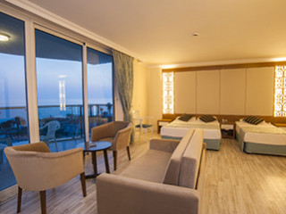 CONCORDIA CELES HOTEL
