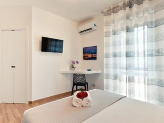 CORAL BAY CHARMING HOUSE