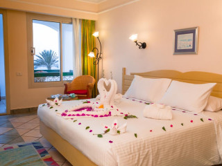 Invidia Coral Beach Resort Tiran (Ex. Rotana)