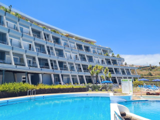 Coral La Quinta Park Suites