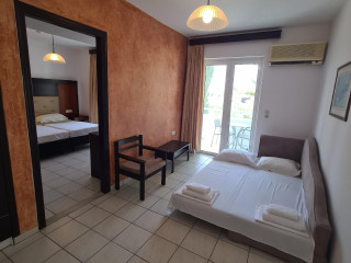 Corali Hotel & Apartments