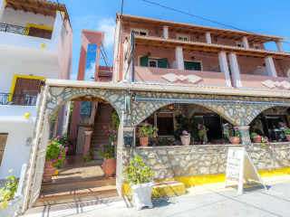 Corfu Delphi Apartments & Studios