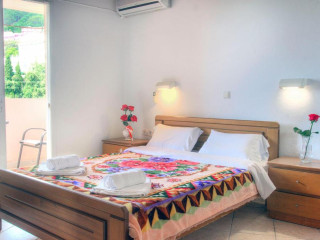 Corfu Delphi Apartments & Studios