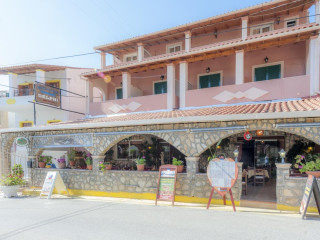 Corfu Delphi Apartments & Studios