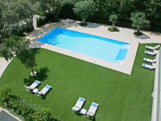 Corina Suites and Apartments