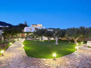 Coriva Beach Hotel & Bungalows