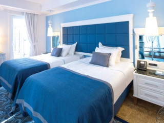 CORNELIA AZURE VILLAS