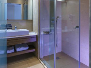 Cosmopolitan Hotel & Spa