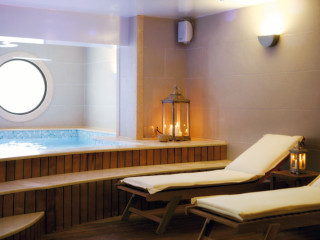 Cosmopolitan & SPA Hotel
