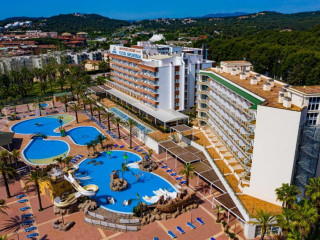 Costa Encantada Resort & Suites