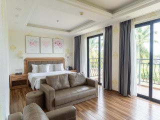 Costa Palawan Resort