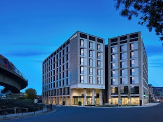 COURTYARD BY MARRIOTT LONDON CITY AIRPORT