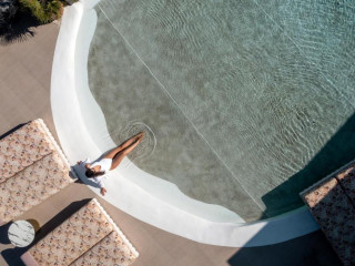 Cresanto Luxury Suites
