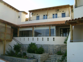 Creta Suites
