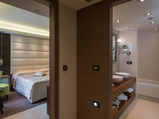 CRETAN DREAM ROYAL SUITES