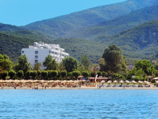 Cronwell Platamon Resort