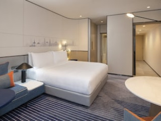 CROWNE PLAZA BANGKOK LUMPINI PARK