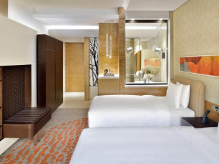 CROWNE PLAZA DUBAI MARINA