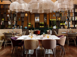 Crowne Plaza Madrid - Centre Retiro by IHG