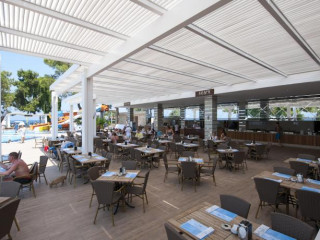 CRYSTAL AURA BEACH RESORT & SPA