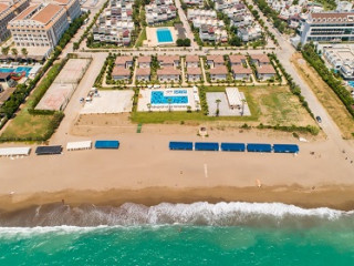CRYSTAL BOUTIQUE BEACH