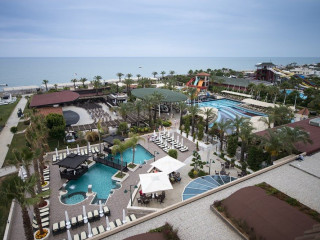 CRYSTAL FAMILY RESORT & SPA