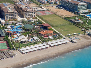 CRYSTAL FAMILY RESORT &SPA