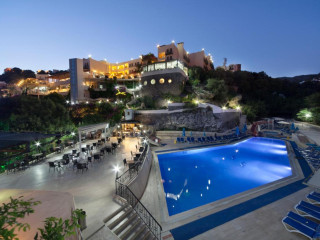 CRYSTAL GOLDEN AGE HOTEL GUMUSLUK