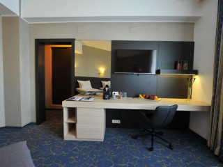 Crystal Palace Hotel