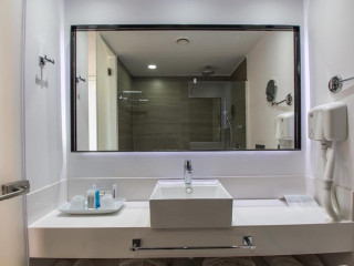 Hotel Crystal Springs Beach